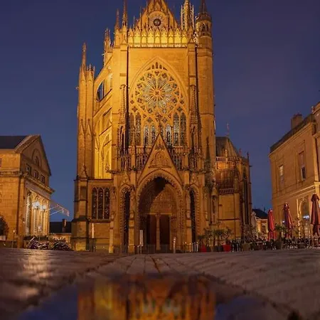Mon Amour, Un Sejour A 200m De La Cathedrale ! Classe 3 Etoiles ! * Metz