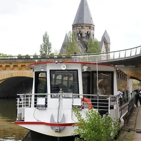 Mon Amour, Un Sejour A 200m De La Cathedrale ! Classe 3 Etoiles ! Daire Metz